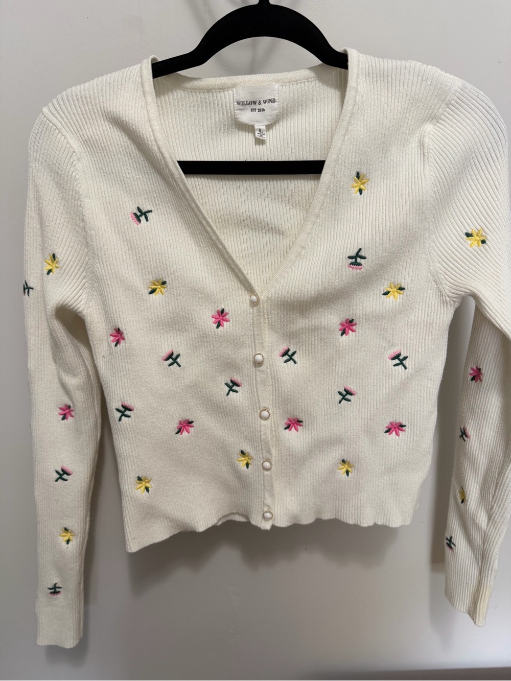 Willow & Wind Women Cardigan w/ beautiful buttons and embroidery flowers